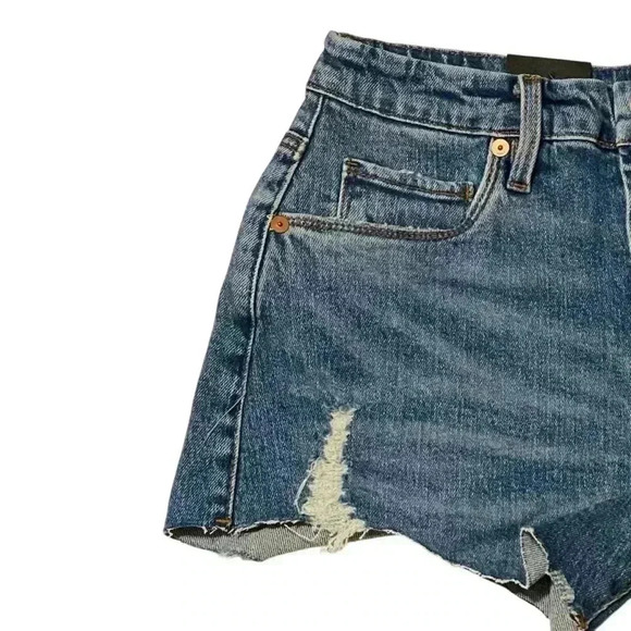 BLANKNYC The Barrow Vintage High Rise Denim Short Women’s 26 Blue Distressed NWT - Picture 3 of 8